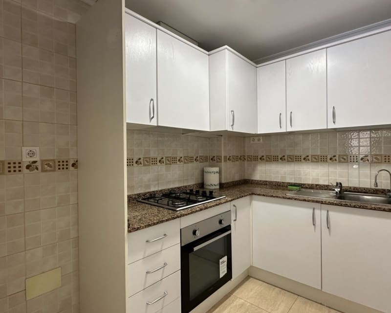 Apartamento de 2 habitaciones en Daya Nueva en venta con piscina garaje - 119.000 € (Ref: 10045933)