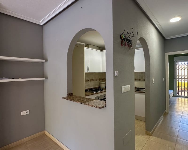 Apartamento de 2 habitaciones en Daya Nueva en venta con piscina garaje - 119.000 € (Ref: 10045933)