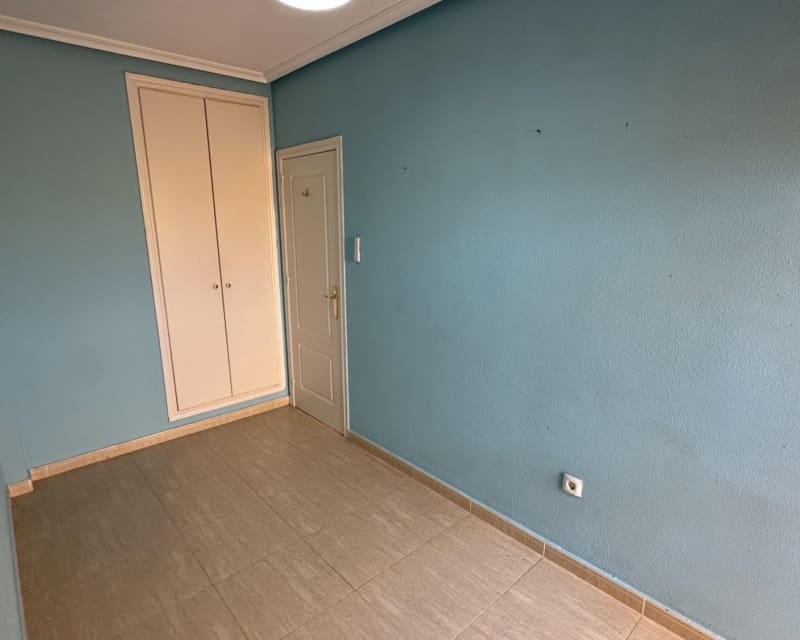 Apartamento de 2 habitaciones en Daya Nueva en venta con piscina garaje - 119.000 € (Ref: 10045933)