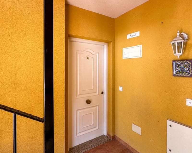 Apartamento de 2 habitaciones en Daya Nueva en venta con piscina garaje - 119.000 € (Ref: 10045933)