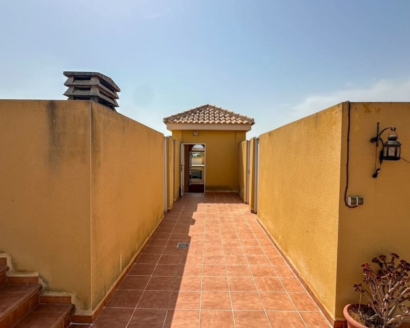 Apartamento de 2 habitaciones en Daya Nueva en venta con piscina garaje - 119.000 € (Ref: 10045933)