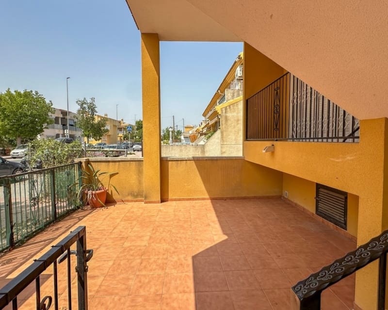Apartamento de 2 habitaciones en Daya Nueva en venta con piscina garaje - 119.000 € (Ref: 10045933)