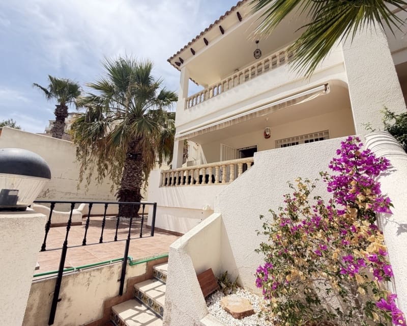 2 soverom Leilighet til salgs i Villamartin med svømmebasseng - € 189 995 (Ref: 10045936)