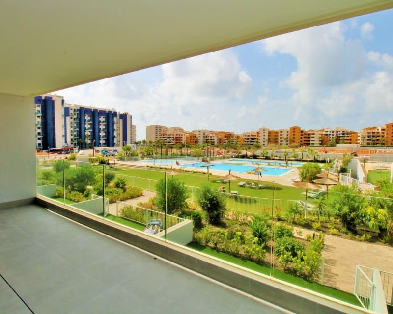 2 chambre Appartement à vendre à Punta Prima avec piscine garage - 359 900 € (Ref: 10045937)
