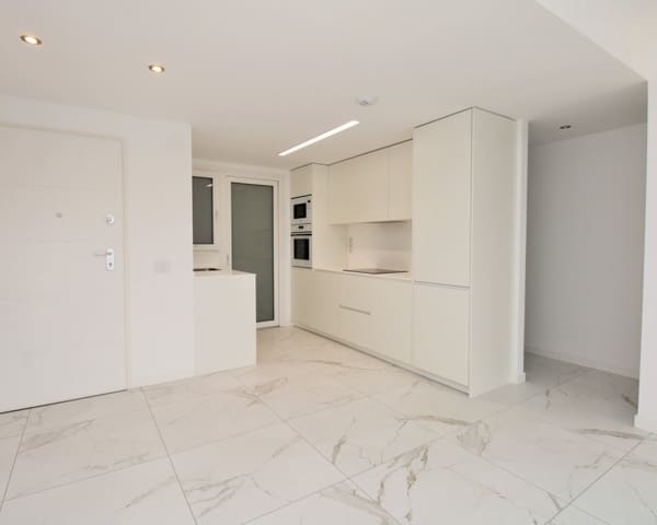 2 chambre Appartement à vendre à Punta Prima, Torrevieja avec piscine garage - 359 900 € (Ref: 10045937)