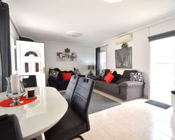 2 makuuhuone Huvila myytävänä paikassa Playa Flamenca, Orihuela mukana uima-altaan 
autotalli - 275 000 € (Ref: 10045938)