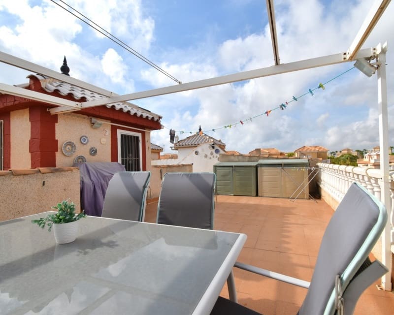 2 makuuhuone Huvila myytävänä paikassa Playa Flamenca mukana uima-altaan 
autotalli - 275 000 € (Ref: 10045938)