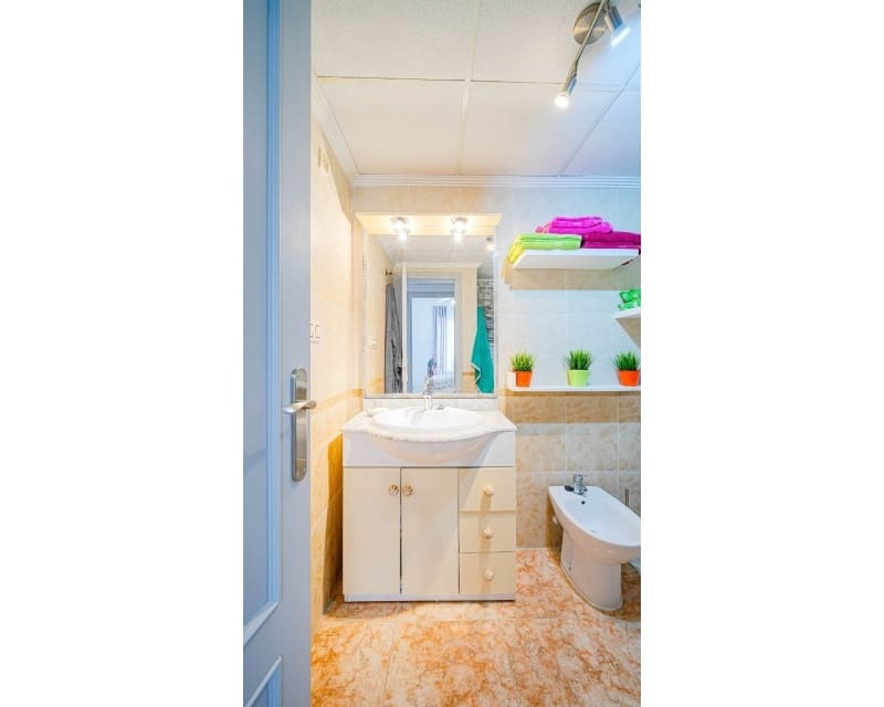 2 sovrum Lägenhet till salu i Orihuela Costa med pool - 174 900 € (Ref: 10045947)