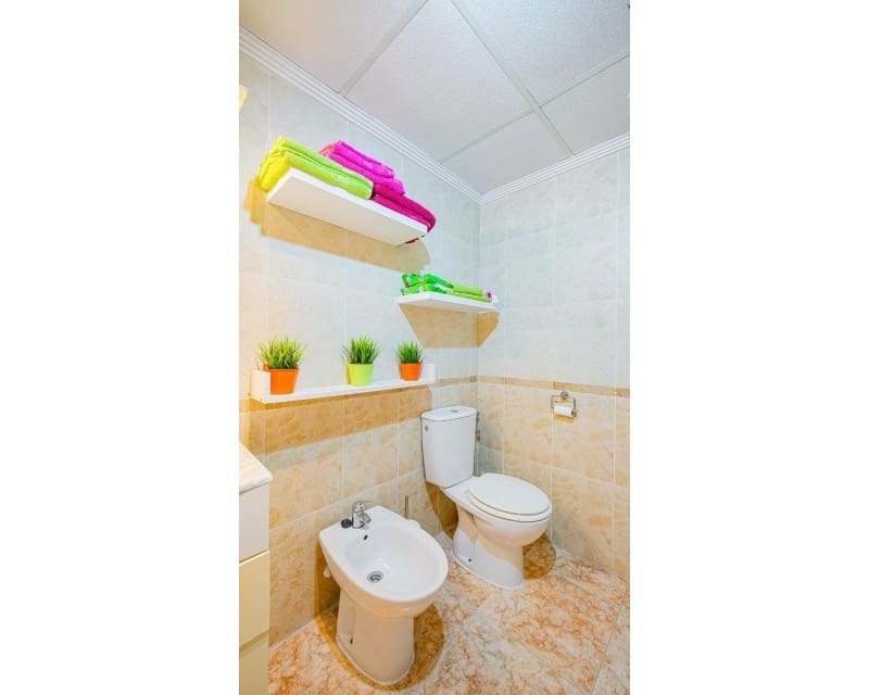 2 sovrum Lägenhet till salu i Orihuela Costa med pool - 174 900 € (Ref: 10045947)