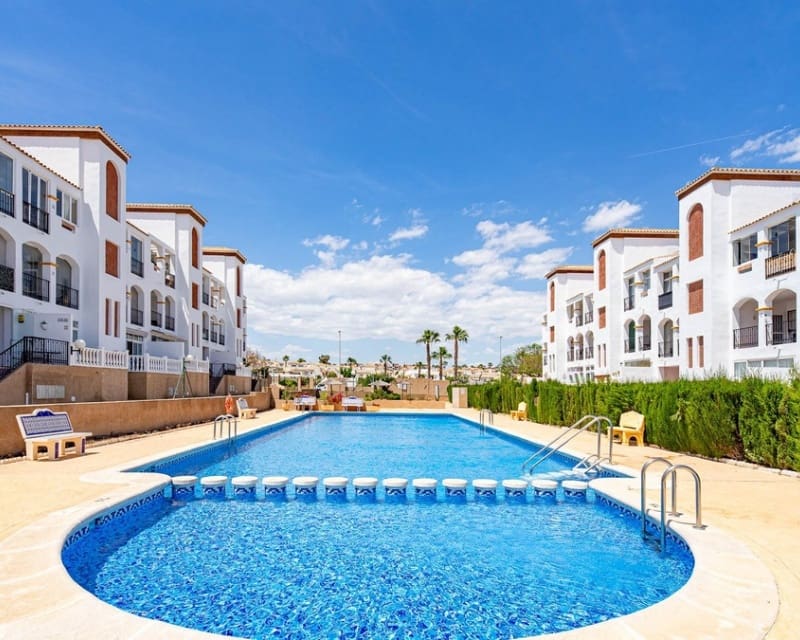 2 sovrum Lägenhet till salu i Orihuela Costa med pool - 174 900 € (Ref: 10045947)