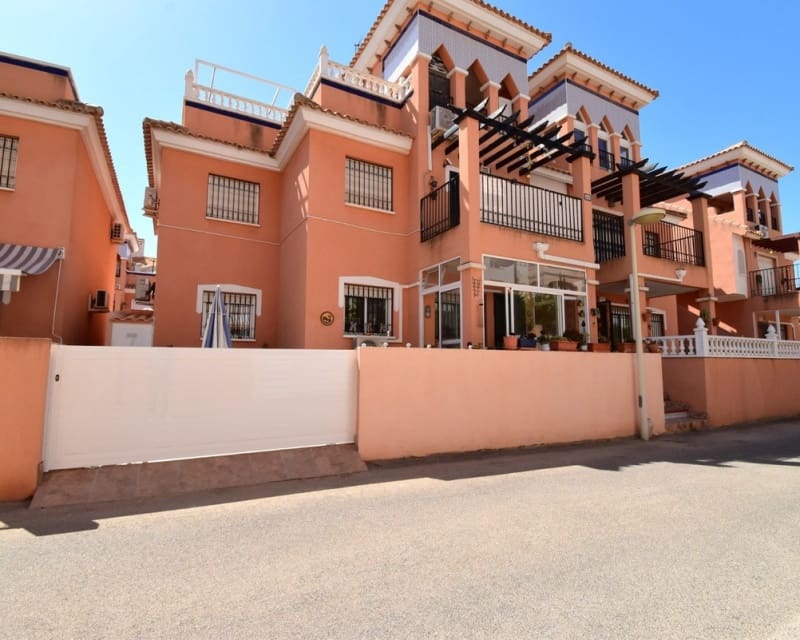 2 bedroom Apartment for sale in Playa Flamenca with pool - € 185,000 (Ref: 10057322)