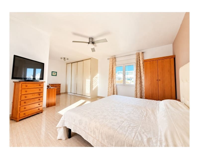 4 soveværelse Villa til salg i San Fulgencio med swimmingpool garage - € 375.000 (Ref: 10057326)