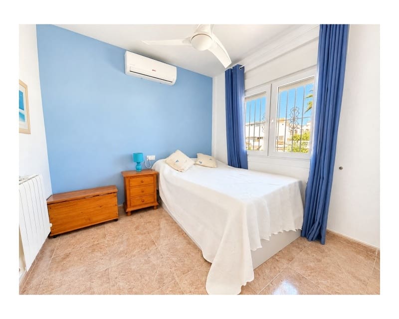 4 soveværelse Villa til salg i San Fulgencio med swimmingpool garage - € 375.000 (Ref: 10057326)