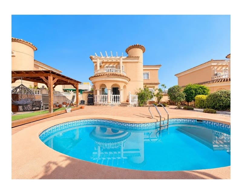 4 soveværelse Villa til salg i San Fulgencio med swimmingpool garage - € 375.000 (Ref: 10057326)