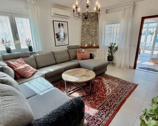 3 sypialnia Willa na sprzedaż w San Luis, Torrevieja z basenem garażem - 399 900 € (Ref: 10057327)