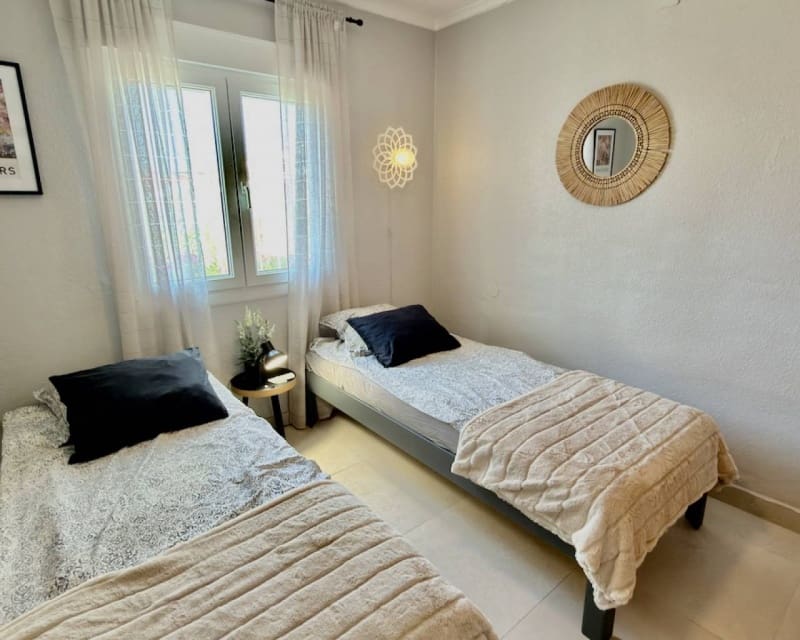 3 sypialnia Willa na sprzedaż w San Luis z basenem garażem - 399 900 € (Ref: 10057327)