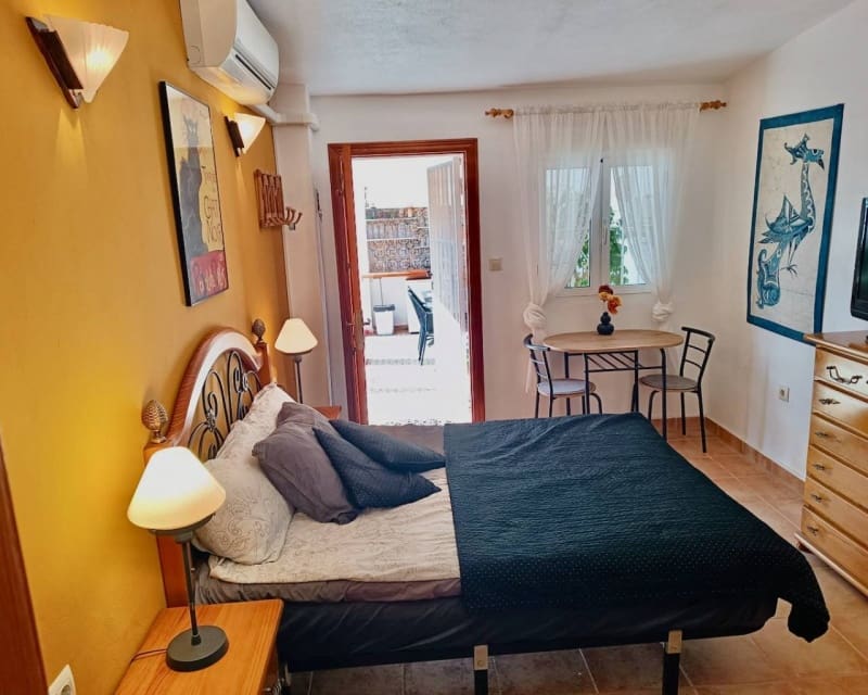 3 sypialnia Willa na sprzedaż w San Luis z basenem garażem - 399 900 € (Ref: 10057327)