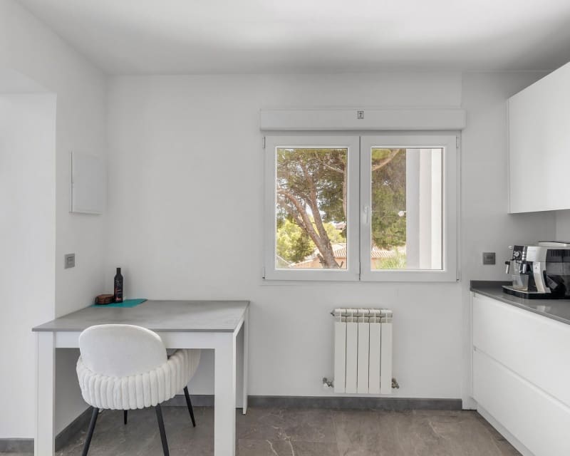 5 Zimmer Villa zu verkaufen in Los Balcones mit Pool Garage - 849.000 € (Ref: 10057328)
