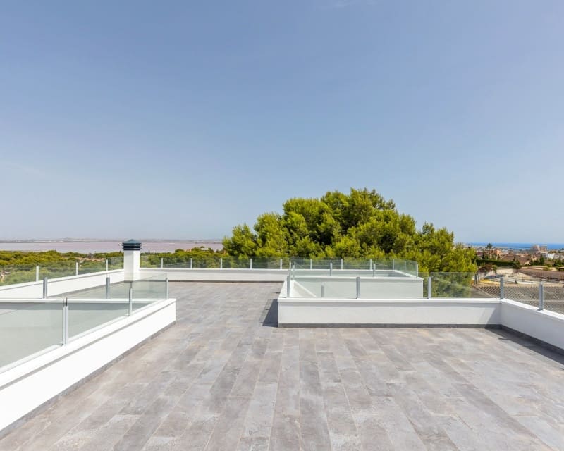 5 Zimmer Villa zu verkaufen in Los Balcones mit Pool Garage - 849.000 € (Ref: 10057328)