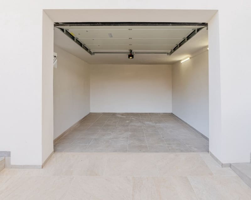 5 Zimmer Villa zu verkaufen in Los Balcones mit Pool Garage - 849.000 € (Ref: 10057328)