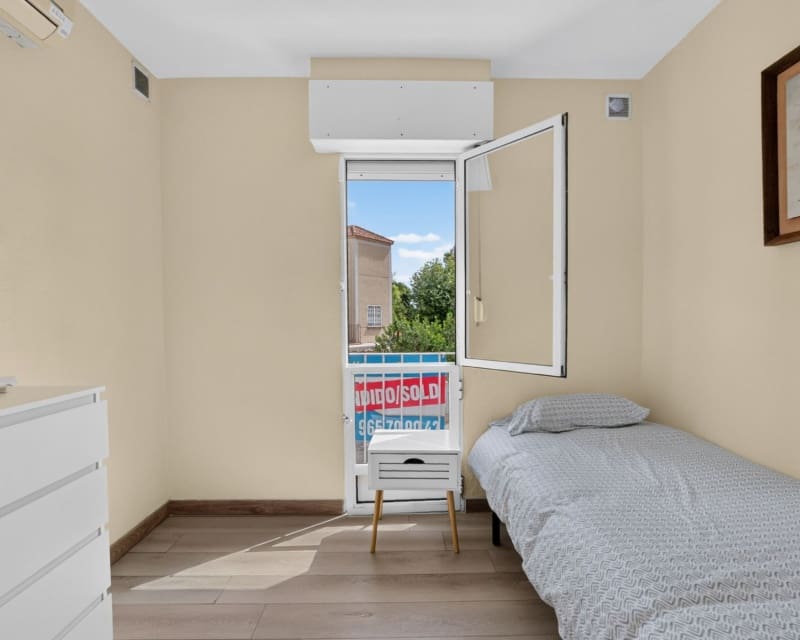 3 bedroom Townhouse for sale in Torrevieja with pool - € 199,000 (Ref: 10057330)
