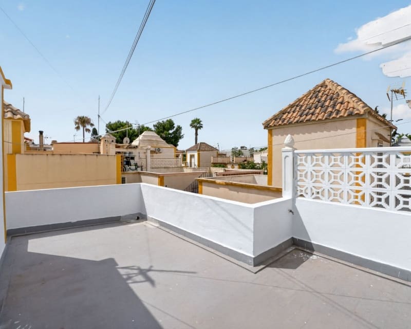 3 bedroom Townhouse for sale in Torrevieja with pool - € 199,000 (Ref: 10057330)