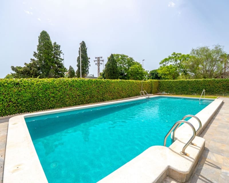 3 bedroom Townhouse for sale in Torrevieja with pool - € 199,000 (Ref: 10057330)