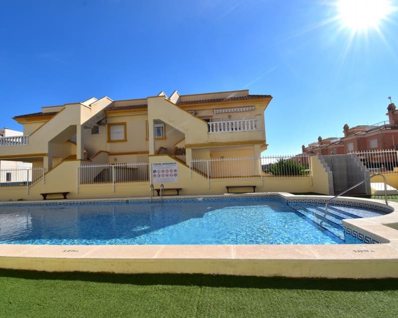 3 soveværelse Villa til salg i Playa Flamenca med swimmingpool garage - € 429.000 (Ref: 10076803)