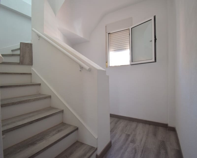 3 soveværelse Villa til salg i Playa Flamenca med swimmingpool garage - € 429.000 (Ref: 10076803)