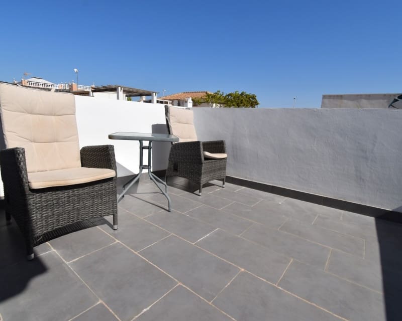 2 soveværelse Villa til salg i Playa Flamenca med swimmingpool - € 180.000 (Ref: 10076804)