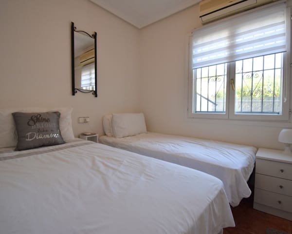 2 soverom Villa til salgs i Playa Flamenca, Orihuela med svømmebasseng - € 180 000 (Ref: 10076804)