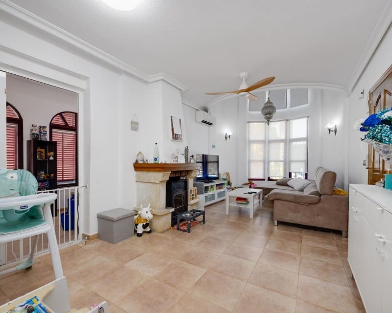 3 quarto Moradia para venda em La Marina com piscina - 399 000 € (Ref: 10076805)