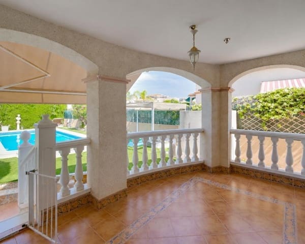 3 quarto Moradia para venda em La Marina, Elche / Elx com piscina - 399 000 € (Ref: 10076805)
