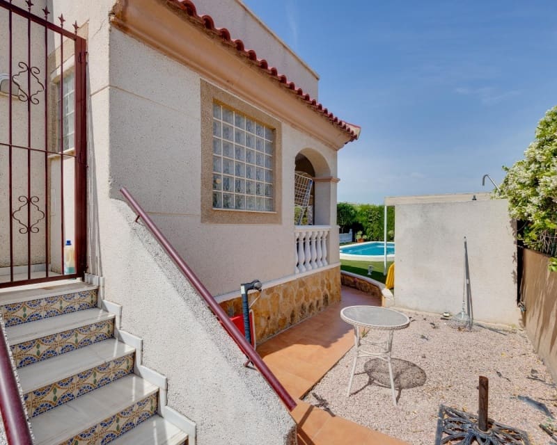 3 quarto Moradia para venda em La Marina com piscina - 399 000 € (Ref: 10076805)