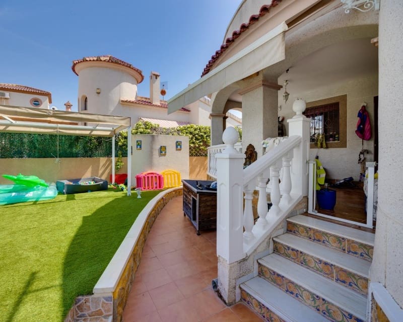 3 quarto Moradia para venda em La Marina com piscina - 399 000 € (Ref: 10076805)