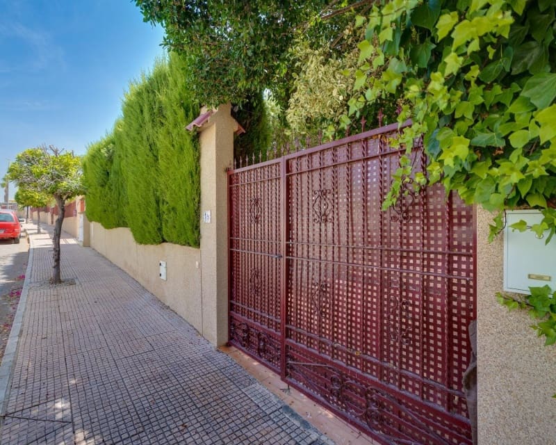 3 quarto Moradia para venda em La Marina com piscina - 399 000 € (Ref: 10076805)