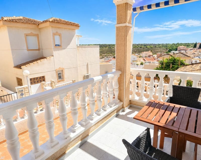 3 quarto Moradia para venda em La Marquesa com piscina - 295 000 € (Ref: 10076806)