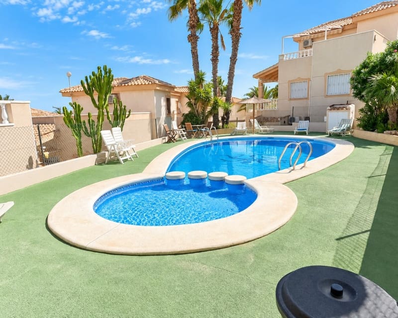 3 quarto Moradia para venda em La Marquesa com piscina - 295 000 € (Ref: 10076806)
