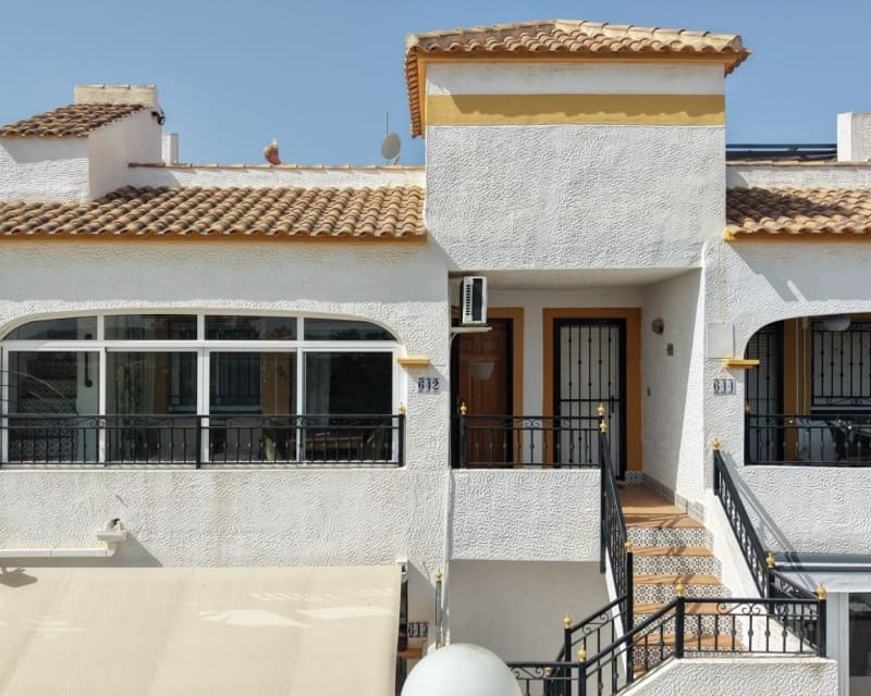 2 bedroom Apartment for sale in Los Montesinos with pool - € 139,000 (Ref: 10076807)
