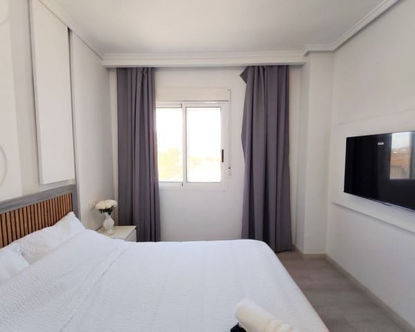 3 bedroom Apartment for sale in Playa del Acequión, Torrevieja - € 185,500 (Ref: 10078637)