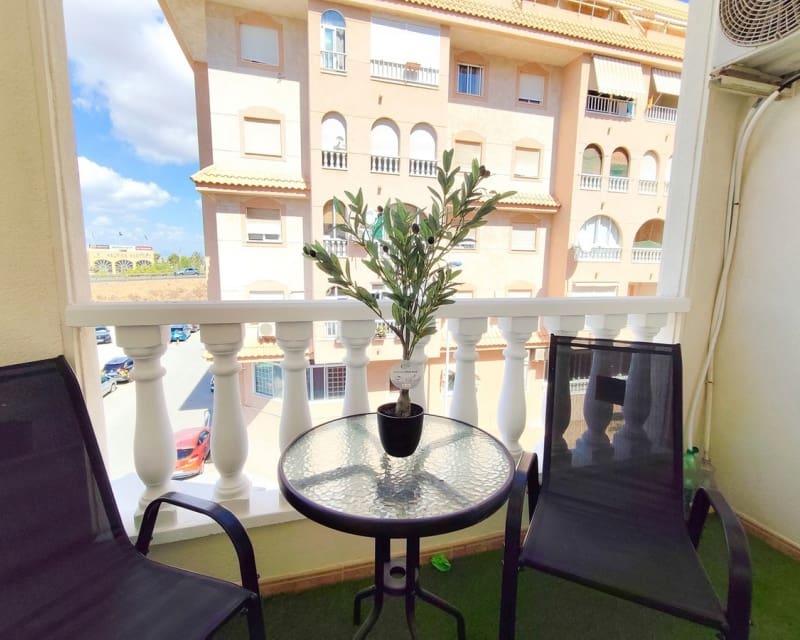 3 bedroom Apartment for sale in Torrevieja - € 185,500 (Ref: 10078637)
