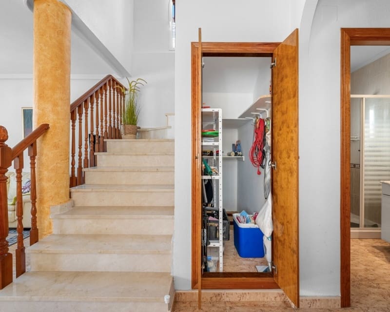 Chalet de 3 habitaciones en Guardamar del Segura en venta con piscina - 290.000 € (Ref: 10078638)