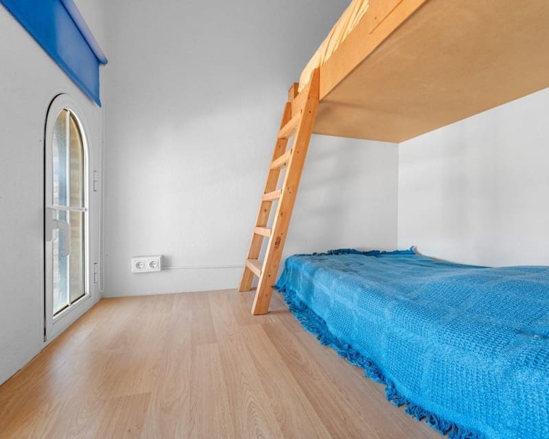 Chalet de 3 habitaciones en Guardamar del Segura en venta con piscina - 290.000 € (Ref: 10078638)