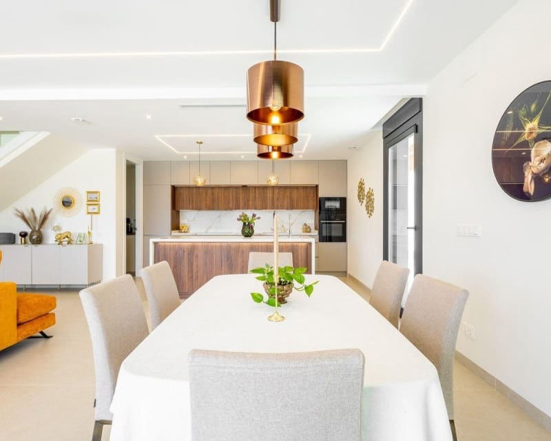 4 Zimmer Villa zu verkaufen in Torrevieja mit Pool Garage - 1.675.000 € (Ref: 10078639)
