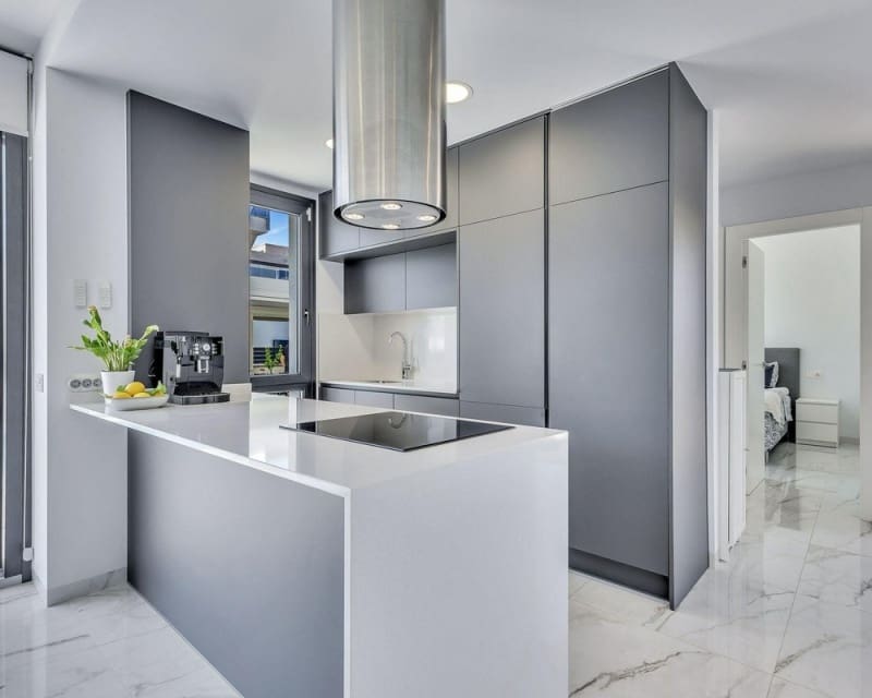 3 Zimmer Villa zu verkaufen in Torrevieja mit Pool - 749.900 € (Ref: 10078640)