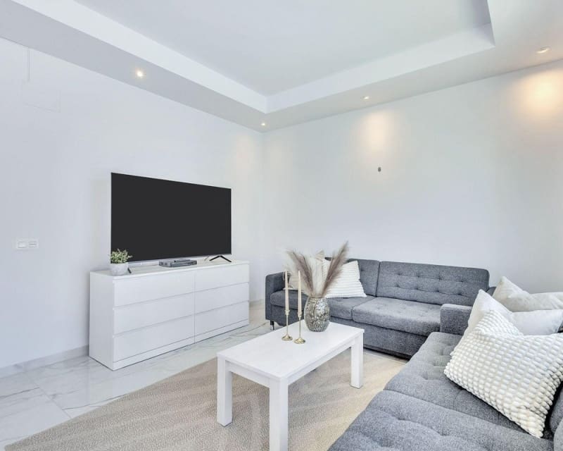 3 Zimmer Villa zu verkaufen in Torrevieja mit Pool - 749.900 € (Ref: 10078640)