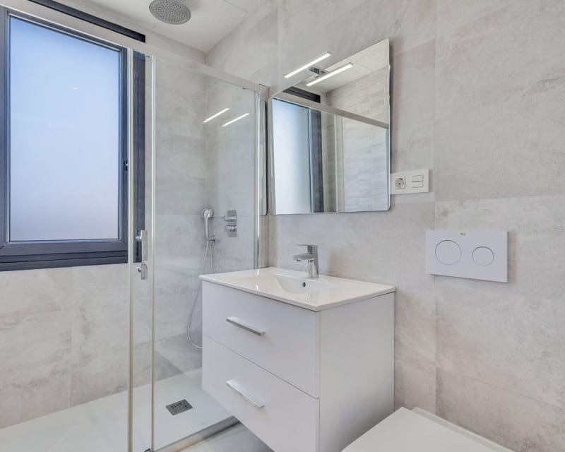 3 Zimmer Villa zu verkaufen in Torrevieja mit Pool - 749.900 € (Ref: 10078640)
