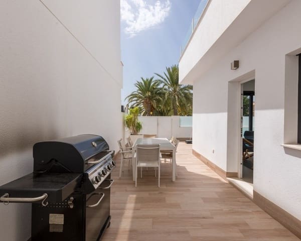 3 sovrum Villa till salu i San Pedro del Pinatar ciudad, San Pedro del Pinatar med pool - 400 000 € (Ref: 10078641)