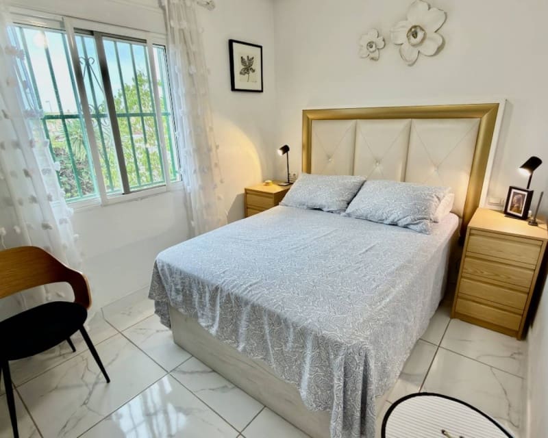 Chalet de 2 habitaciones en Ciudad Quesada en venta con piscina garaje - 220.000 € (Ref: 10078642)