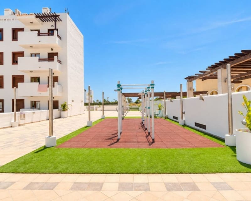 2 sovrum Lägenhet till salu i Los Alcazares med pool garage - 219 900 € (Ref: 10101467)
